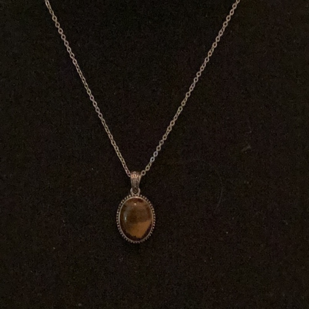 🌻New Brilliant Amber Stone Pendant Necklace So Fun to Wear Closet Must Have 🌻 - Picture 9 of 10